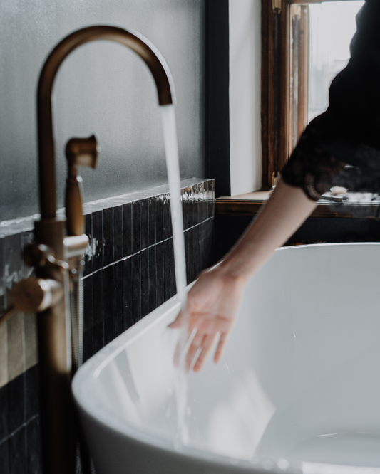How to set the tone for the ultimate bath?